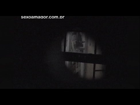❤️ Blondie estas sekrete filmita fare de najbara voyeur kaŝita malantaŭ kavaj brikoj ❤️  Sekso ĉe eo.trysex.ru ❌❤